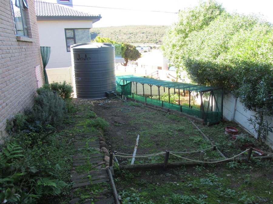 2 Bedroom Property for Sale in Stilbaai Wes Western Cape
